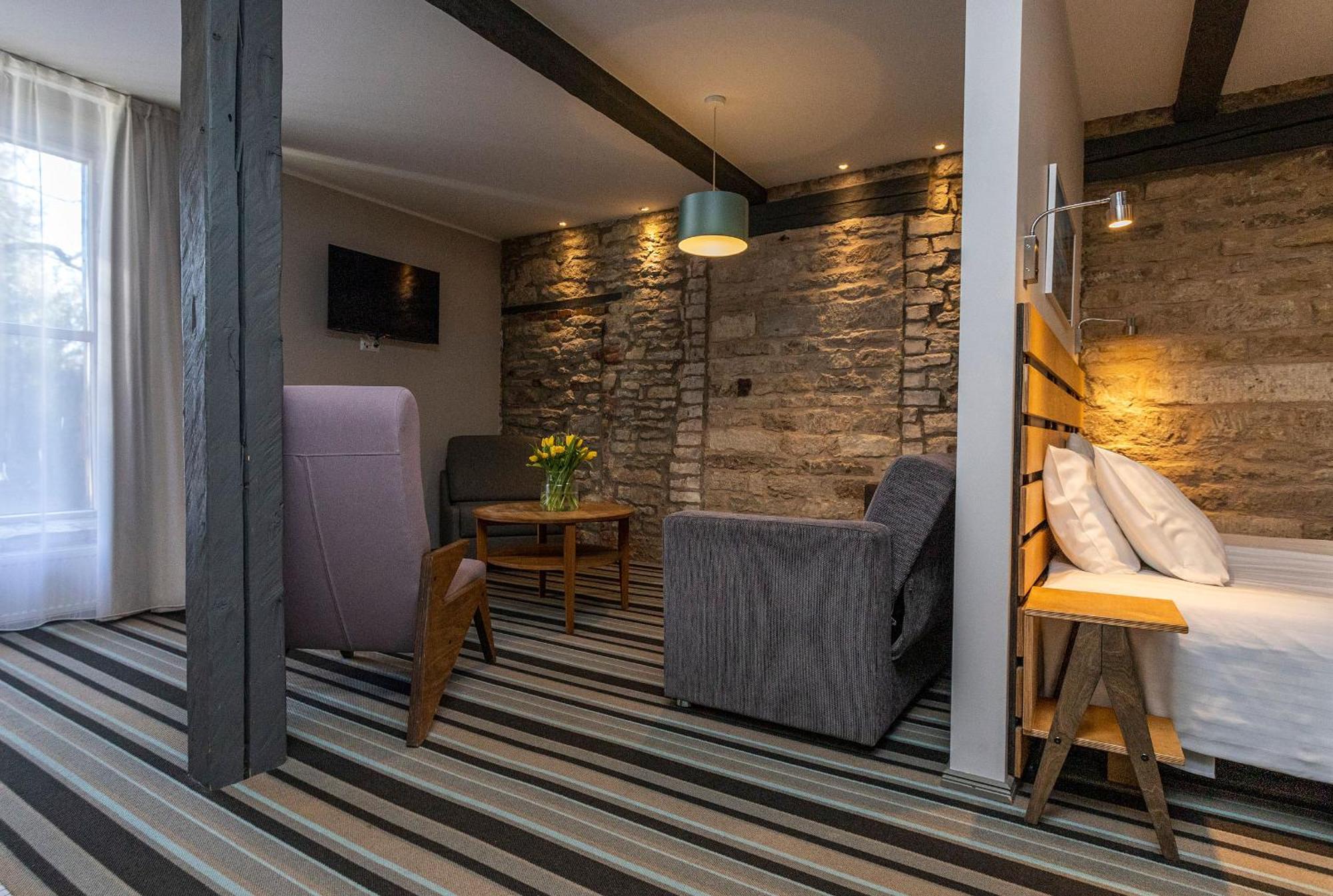 Johan Design & Spa Hotel Kuressaare Exterior photo