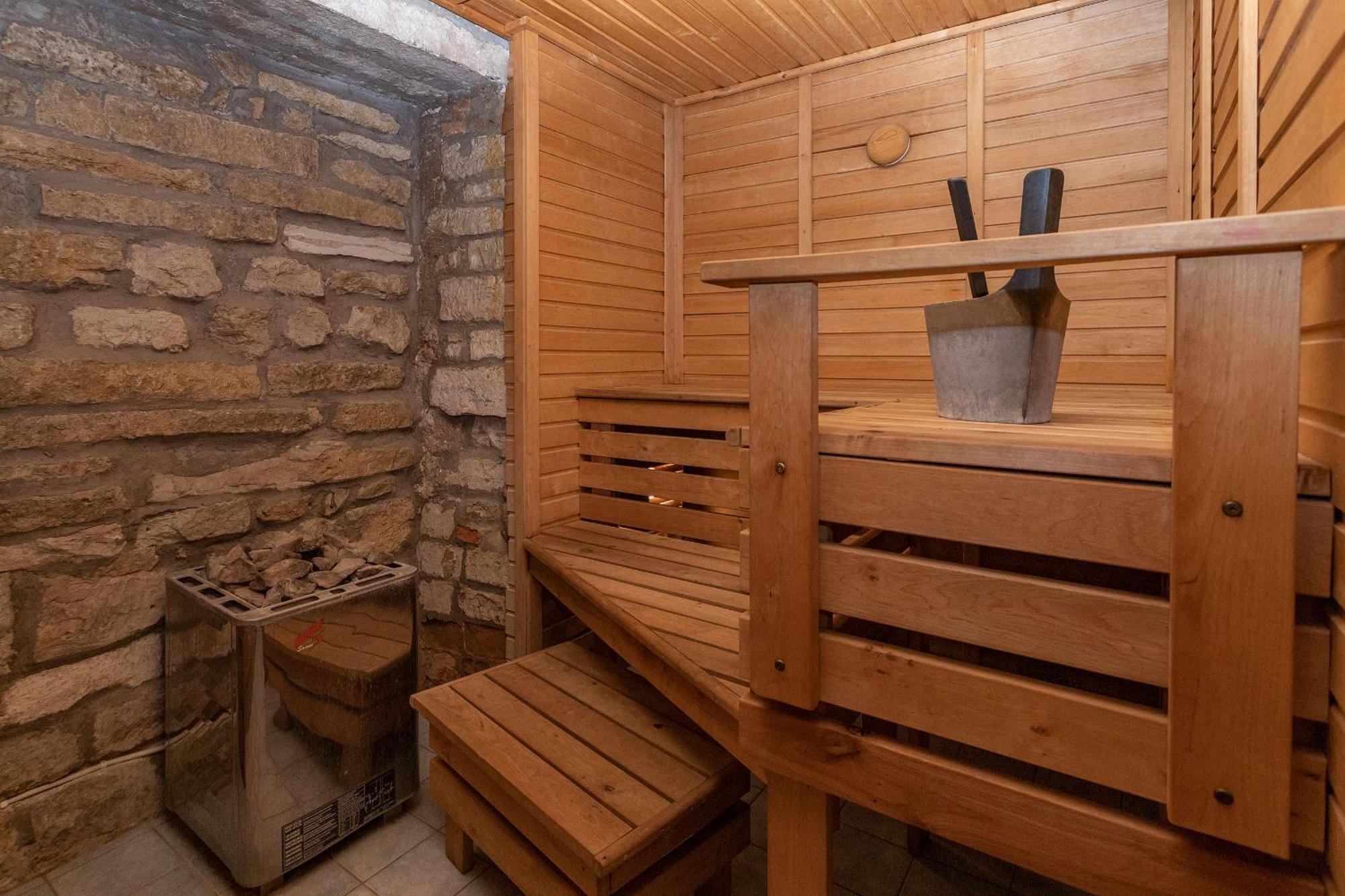 Johan Design & Spa Hotel Kuressaare Room photo