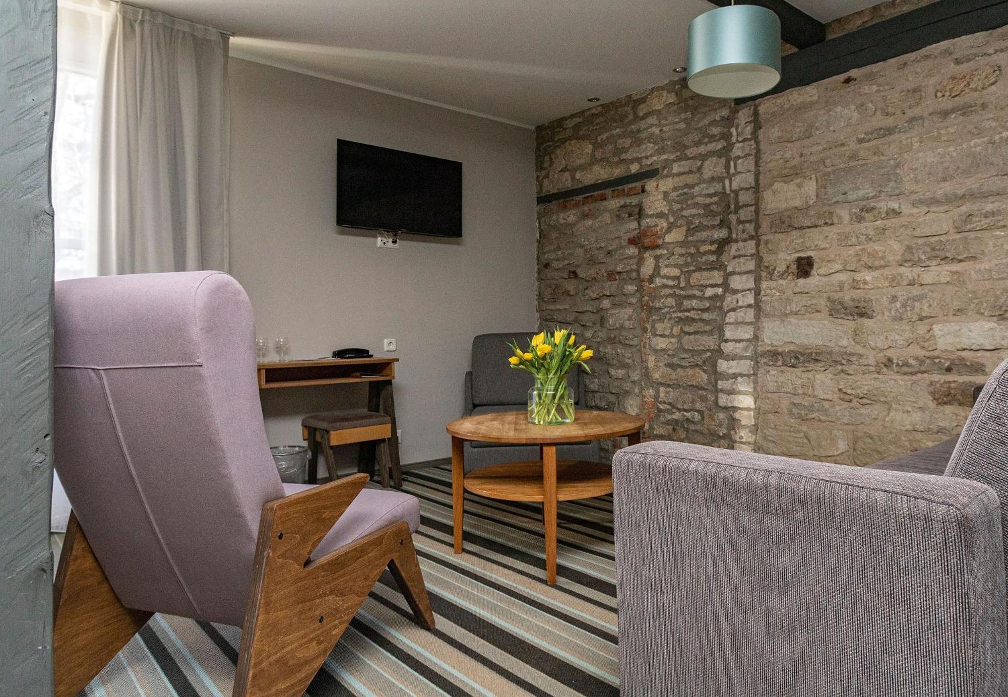 Johan Design & Spa Hotel Kuressaare Room photo